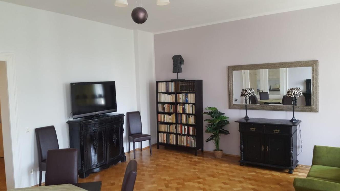 Hotel-Appartement-Villa Ulenburg Dresden Bilik gambar